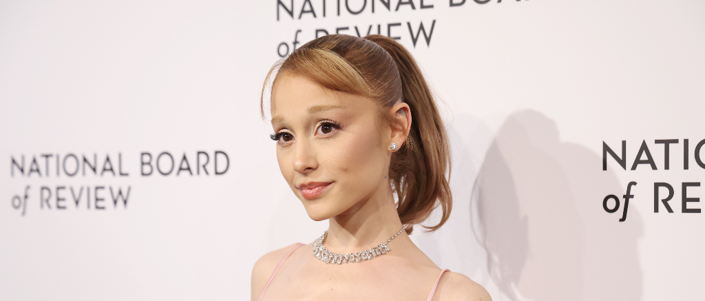 Ariana Grande 2025 National Board Of Review Gala (1024x437)