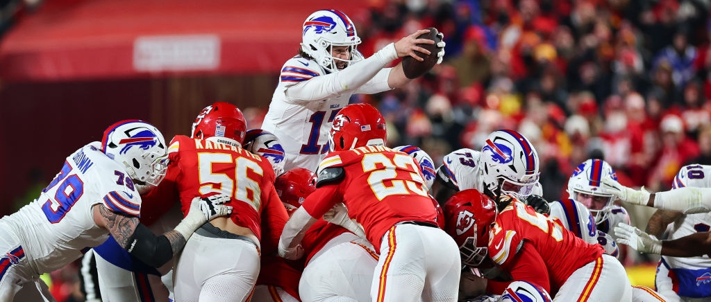 bills-chiefs-allen-top