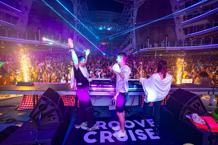 groove cruise