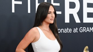 Some Thought Kacey Musgraves Looked Upset About Beyoncé’s Country Grammy Win, But A Rep Has Shared A Statement