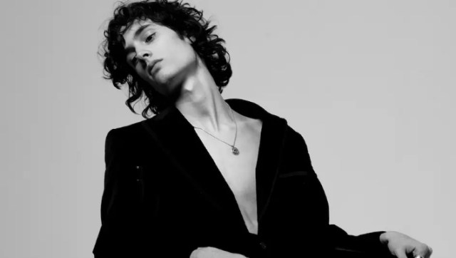 Sombr Has A ‘Really Awkward’ Phone Call With Benny Blanco On Stage While Trying To Reach Selena Gomez