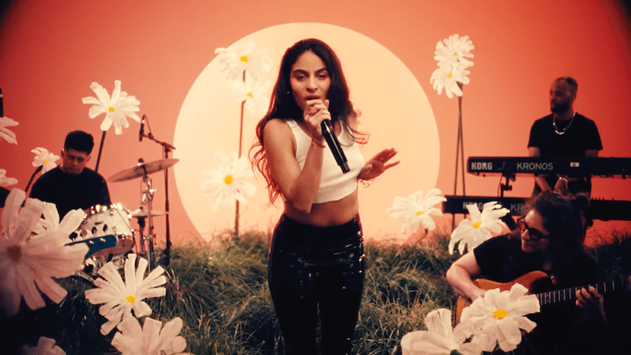 Jessie Reyez Debuts The Rocking ‘Psilocybin & Daisies’ With An Exuberant Performance Video