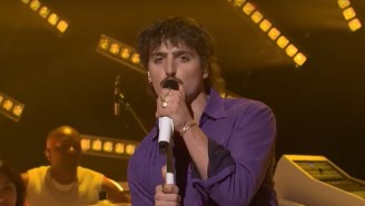 Benson Boone Serenades Quinta Brunson During His ‘SNL’ Performance Of ‘Sorry I’m Here For Someone Else’