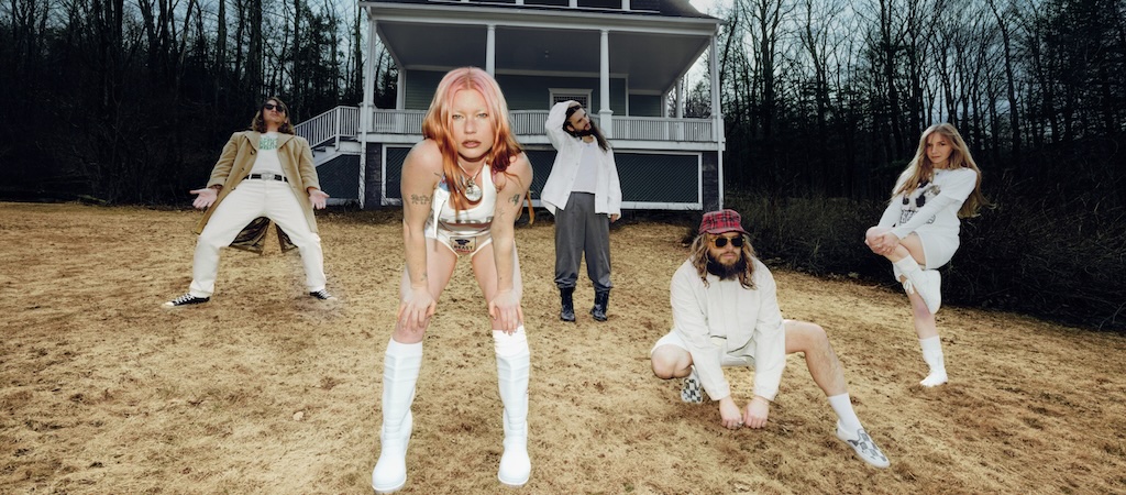 Wet Leg 2025 Alice Backham top