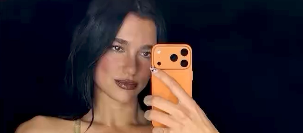 Dua Lipa Apple top