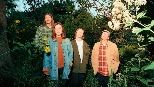 Ratboys Announce ‘Singin’ To An Empty Chair’ With The Rollicking Single ‘Anywhere’