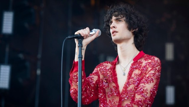 Sombr Turns In A Powerful Piano Cover Of Phoebe Bridgers’ ‘Motion Sickness’