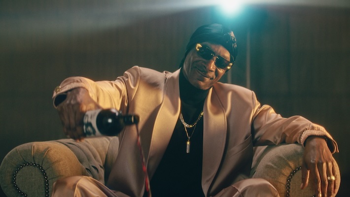 Snoop Dogg Honors Tupac With 2 Of Amerikaz Most Wanted Wine